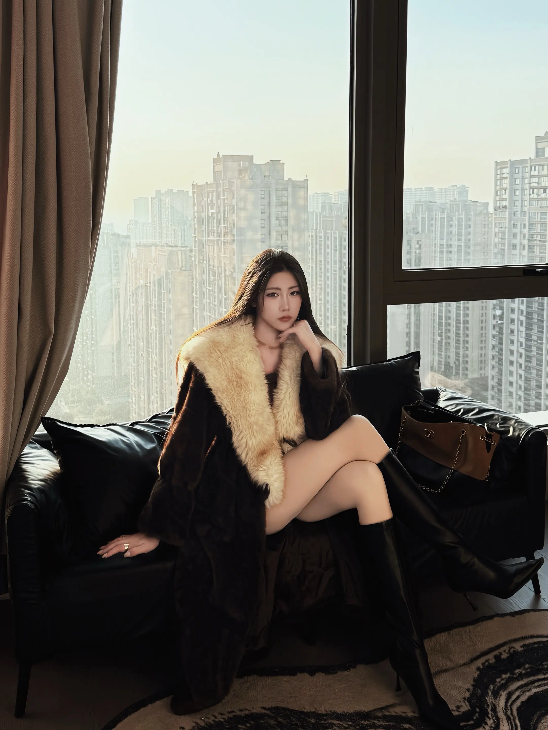 为什么总偷看我是觉得我适合当你妈吗