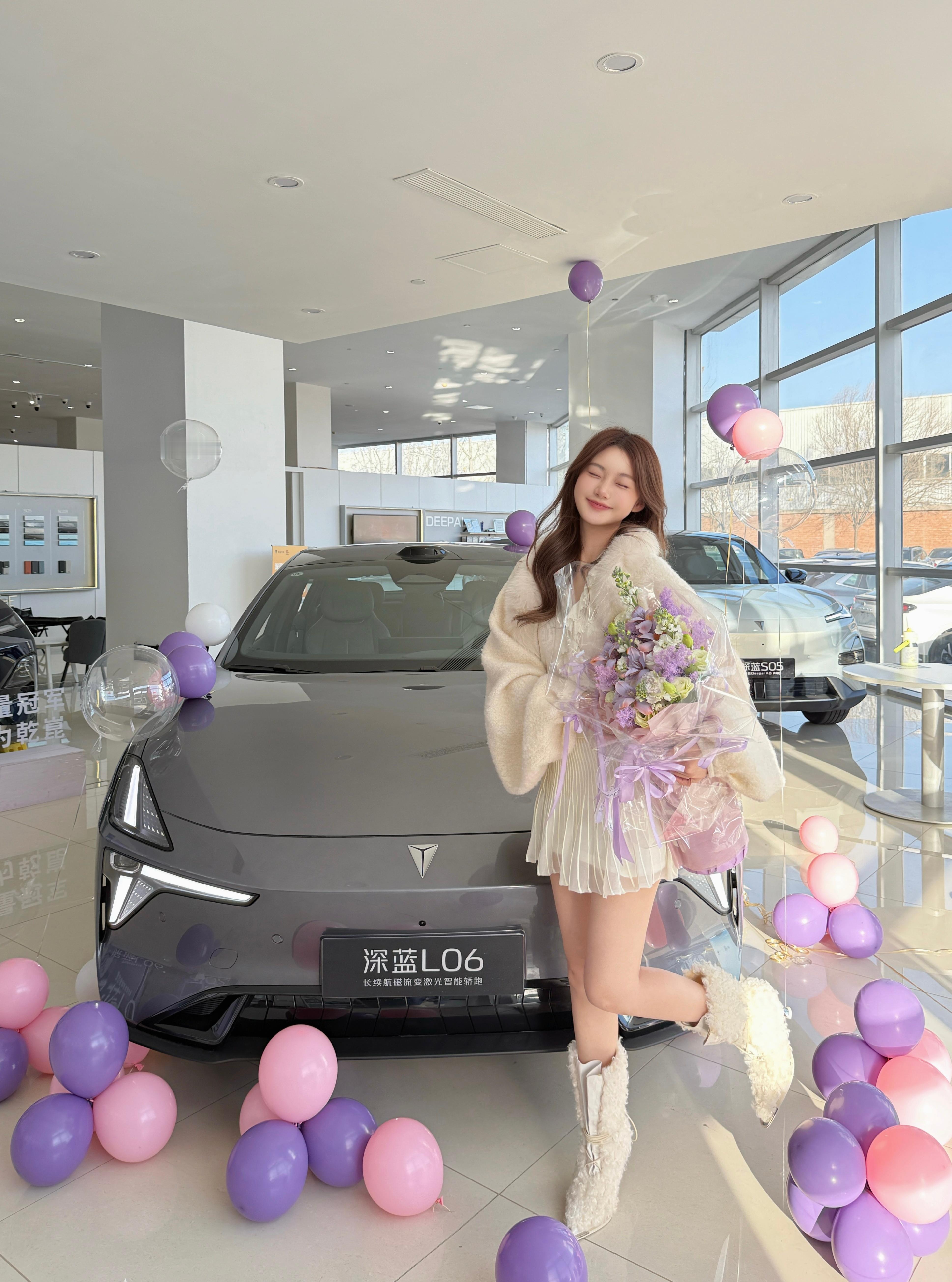 深蓝L06已经开始陆续交付了，外观年轻，底盘运动，之前试驾体验了磁流变悬挂系统，