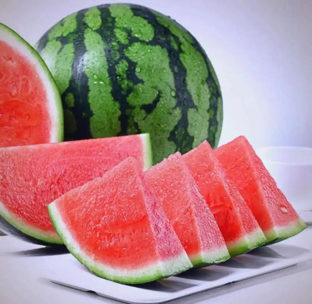 中 10000 斤西瓜，这简直是人生一大惊喜！换作我还真得好好琢磨琢磨。就像 2