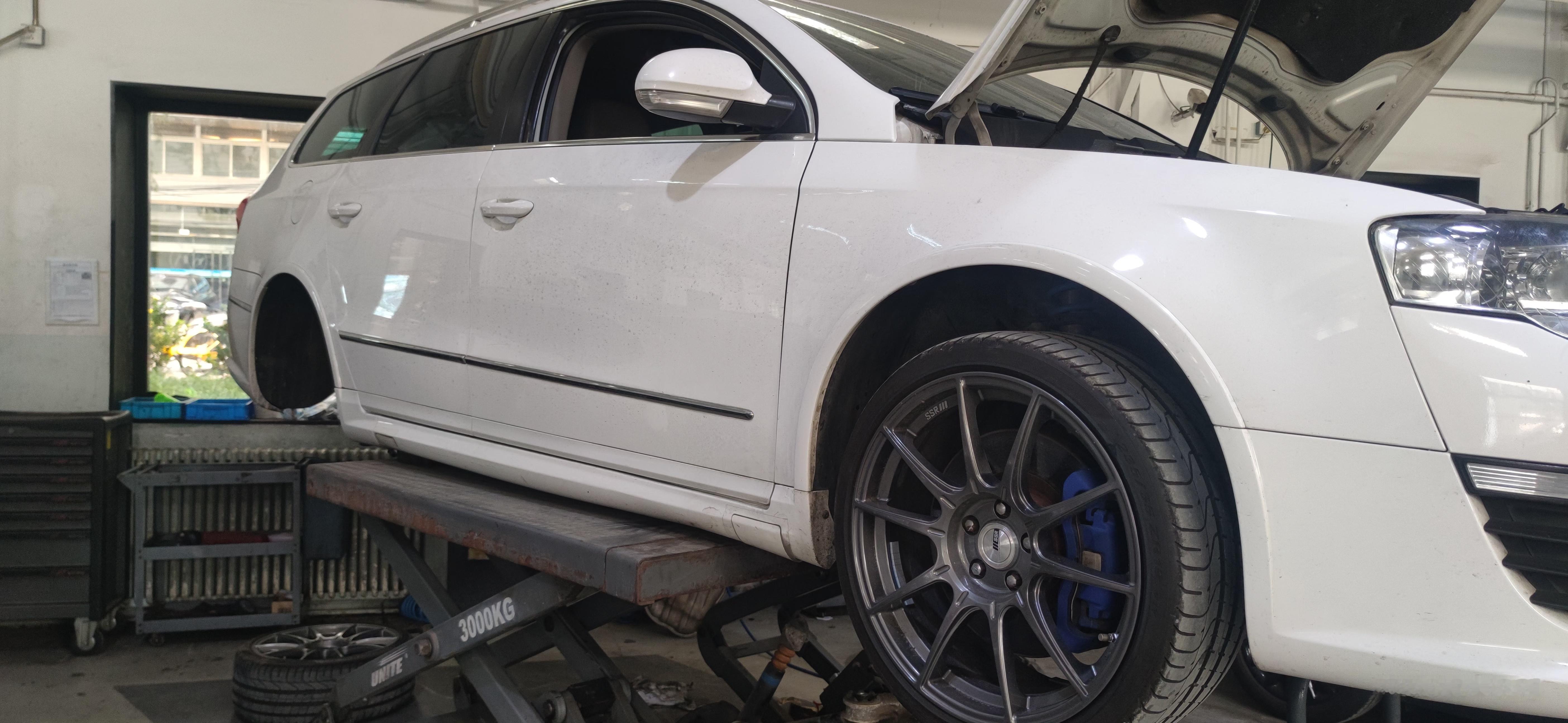住院中的老登车，修着修着就变成整备了[笑cry]后摆臂胶套更换，索性把拆下来的副