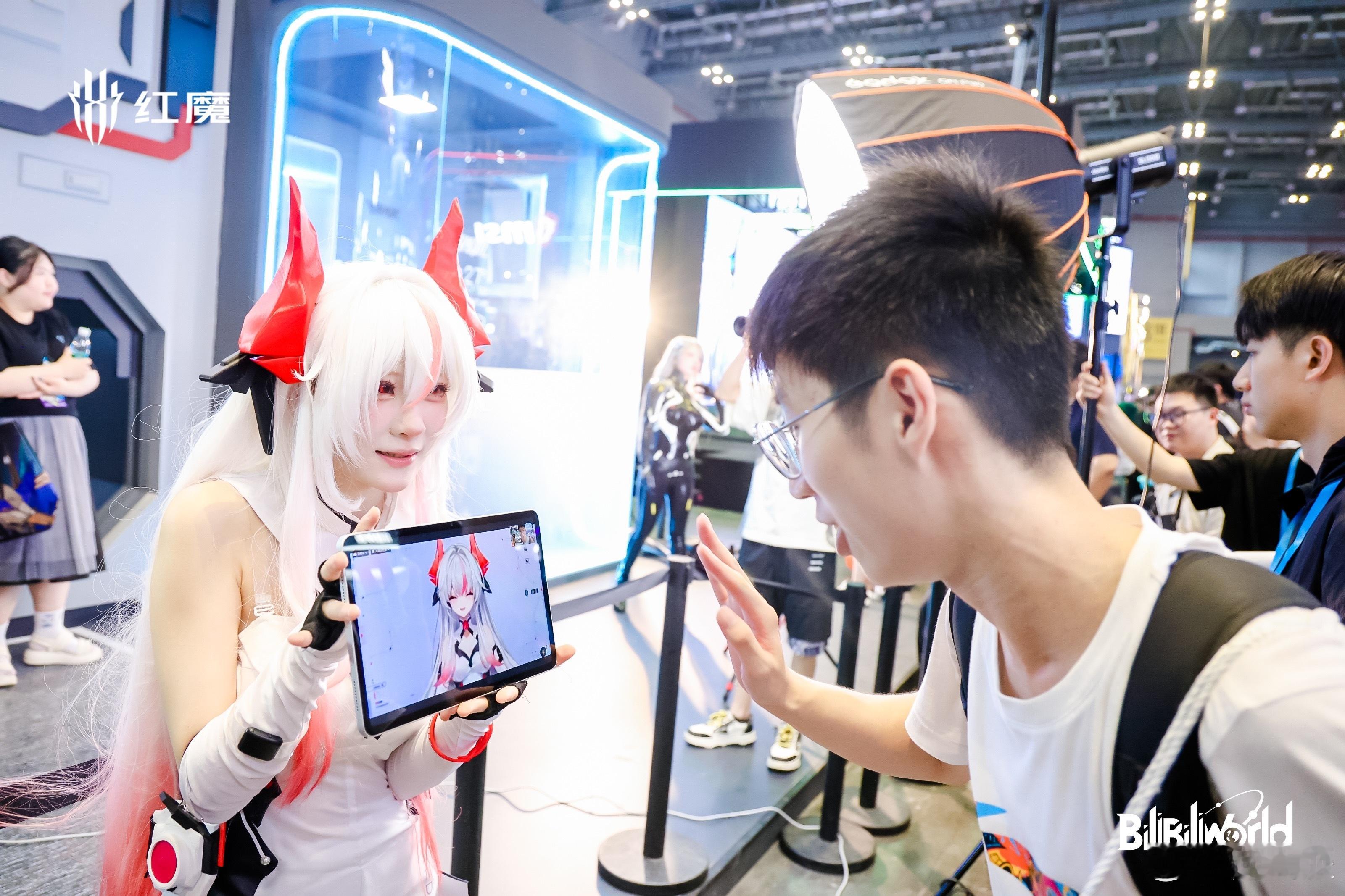 给大家分享一组红魔产品的美图[doge] ​​​