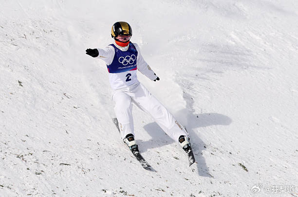 徐梦桃 从伤病磨砺到冬奥卫冕，她以钢铁意志征服雪场，斩获40枚世界杯金牌，用五届