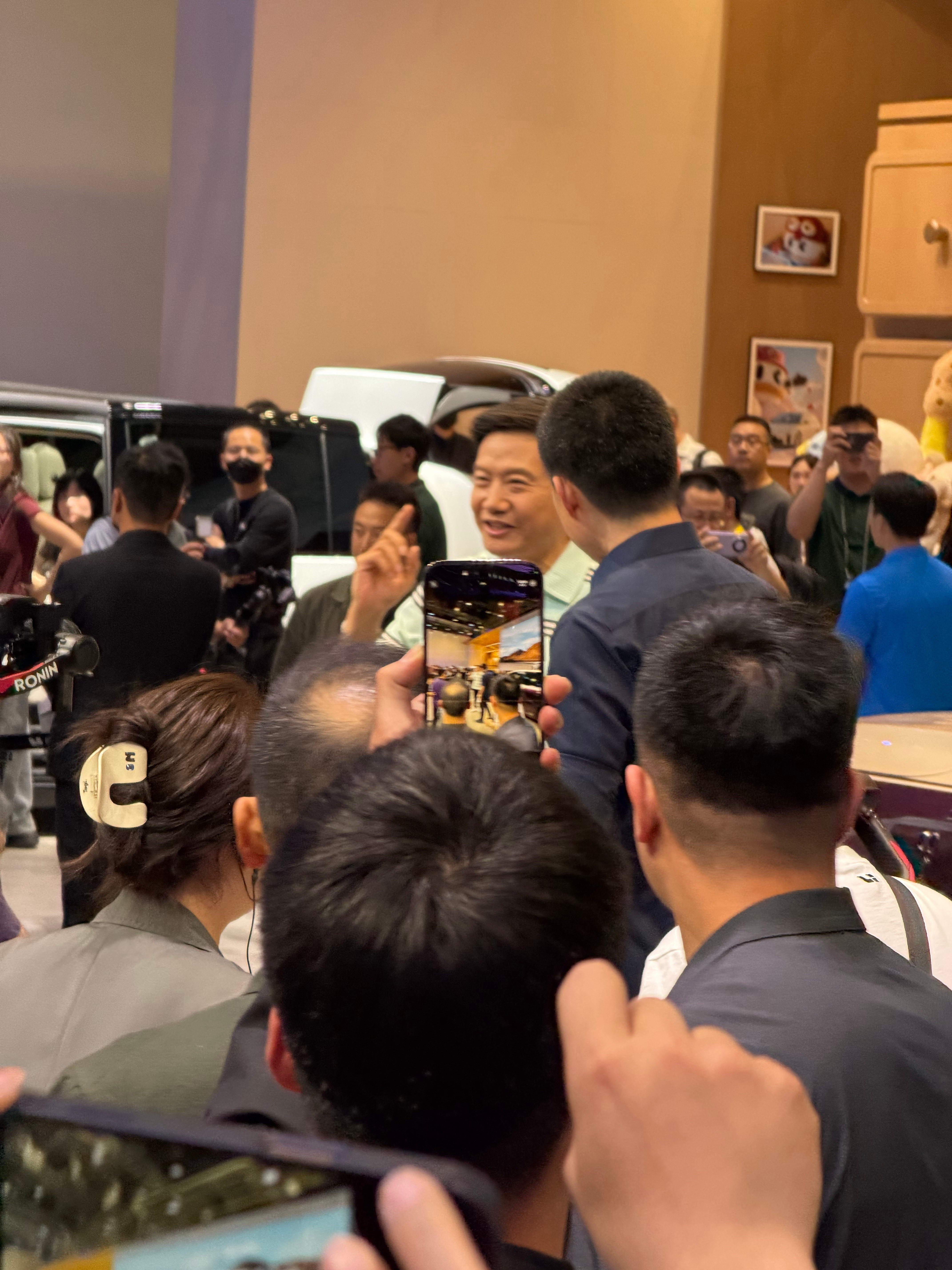 邻居过来串门了