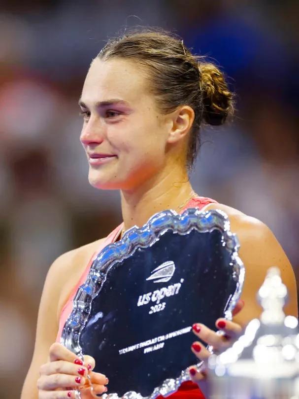 9月11日，WTA公布最新一期世界排名，阿丽娜·萨巴伦卡登顶世界第一，新科美网冠