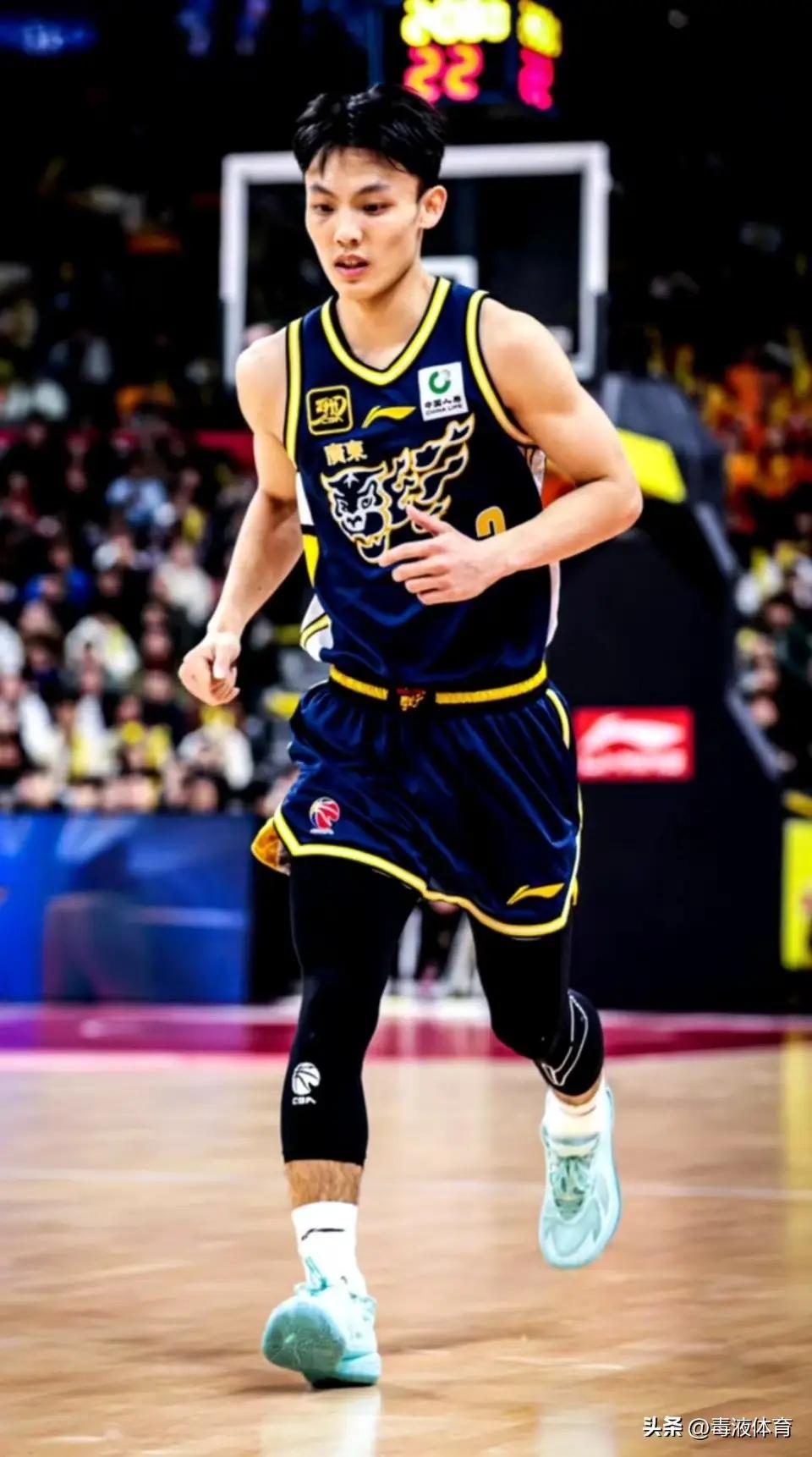 CBA打了很多年，一个外援突然说，自己打球这么久，遇到的最出色的后卫，就是徐杰。