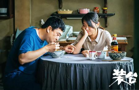 33集家庭情感大剧杀到！张嘉益、闫妮、秦海璐领衔，剧荒？不存在的！
家人们呐，咱