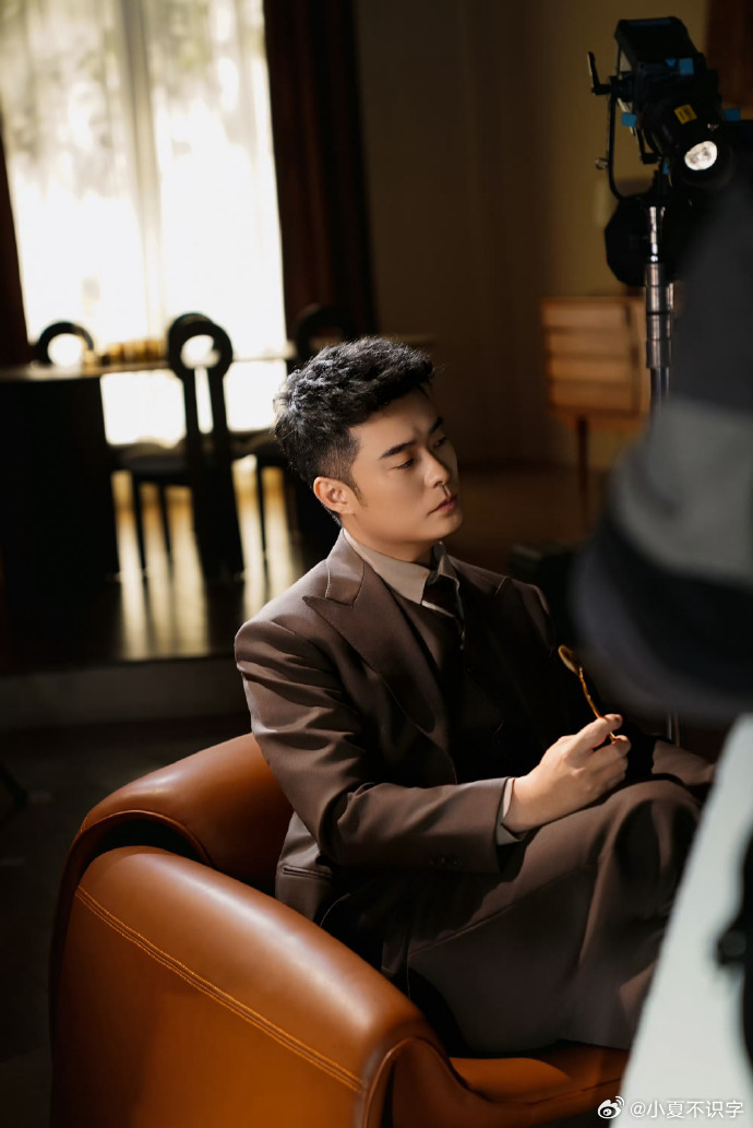 陈赫笑容真的会转移陈赫的笑容从来都不长久，笑别人时张扬又欢快，可轮到自己，笑容瞬