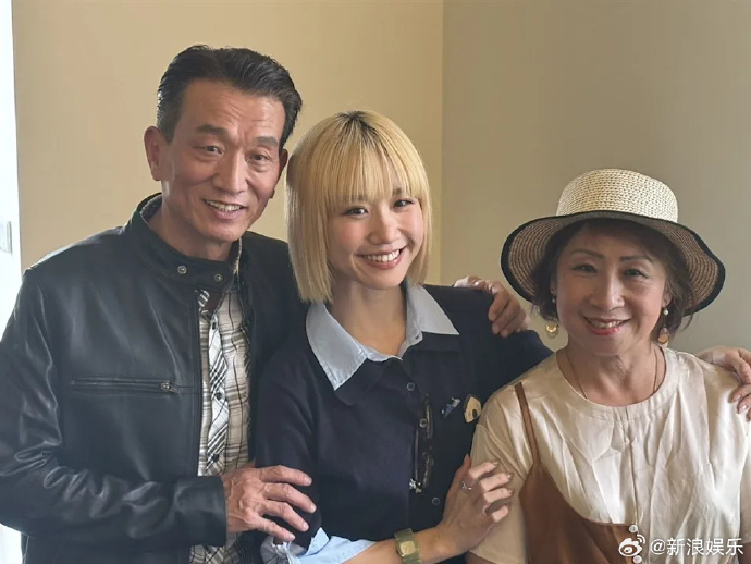 lulu爸妈回应女儿结婚lulu爸妈说相信陈汉典会好好疼女儿 11日，陈汉典lu