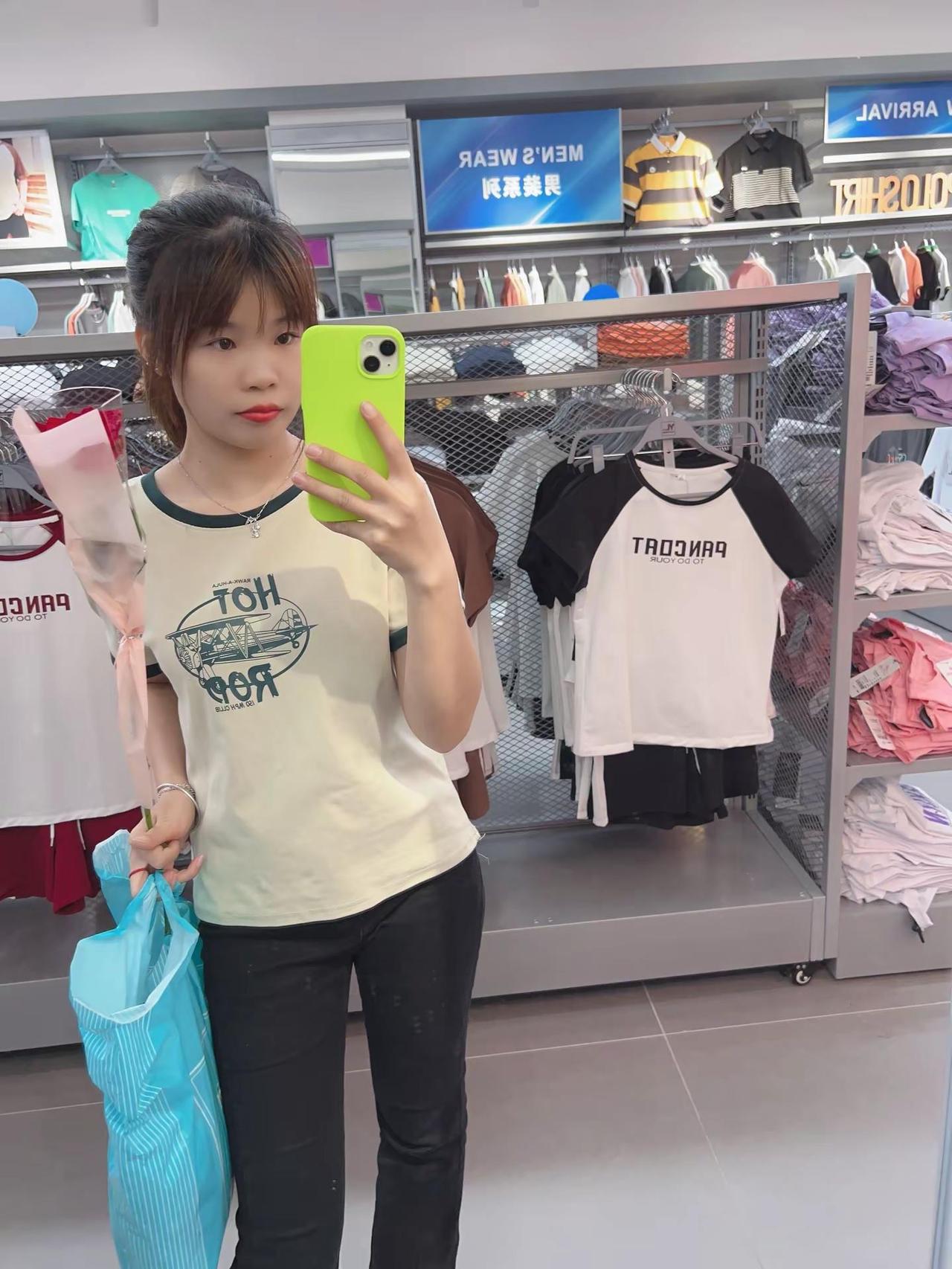 老歌登场，青春已散，旋律一响，属于我们的时代再也回不去了