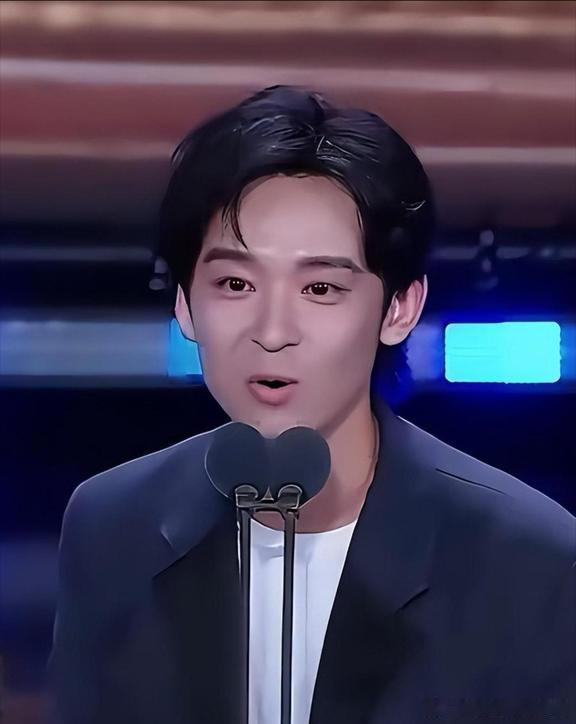 微博之夜变成求职现场，演员都失业了，董子健和刘昊然纷纷喊话：最近很闲，可以工作拍
