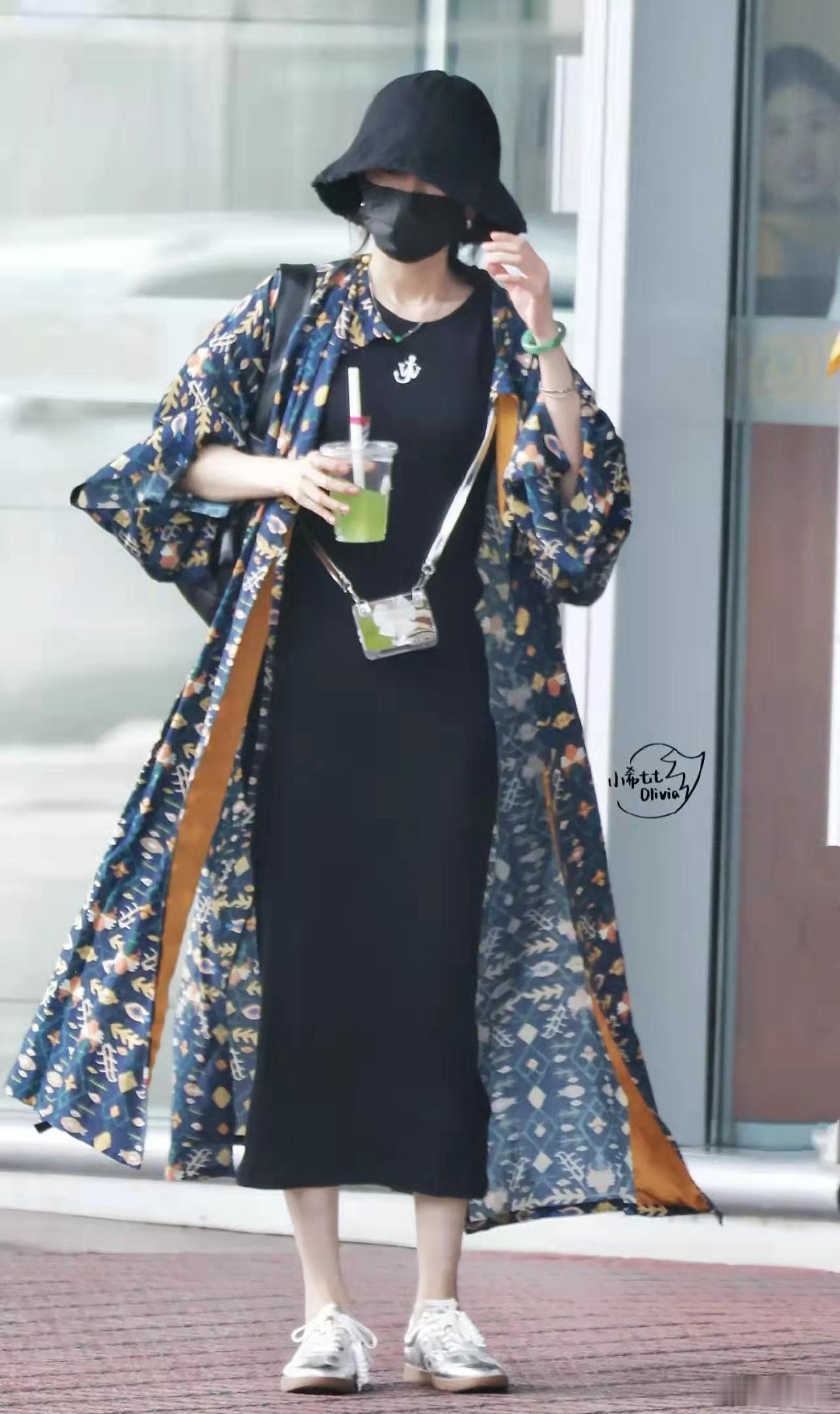 女演员的气质各有优势，《生万物》39岁杨幂与31岁邢菲对比很明显！ ​​​