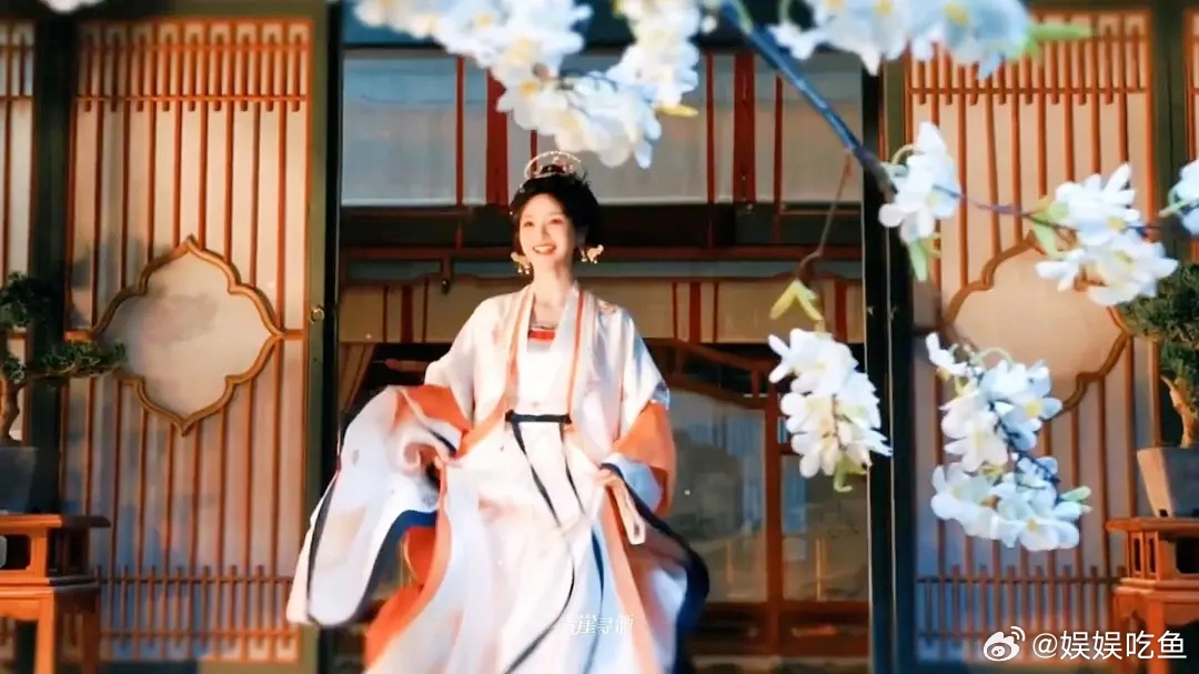 好美好美的长玉，田曦薇终于穿漂亮衣服了 