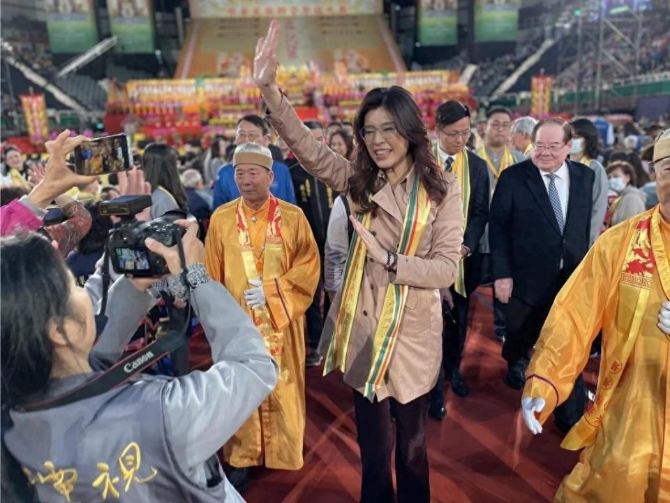 2026年1月1日，新年伊始，万象更新。在这一承载着希望与传承的特殊时刻，中国国