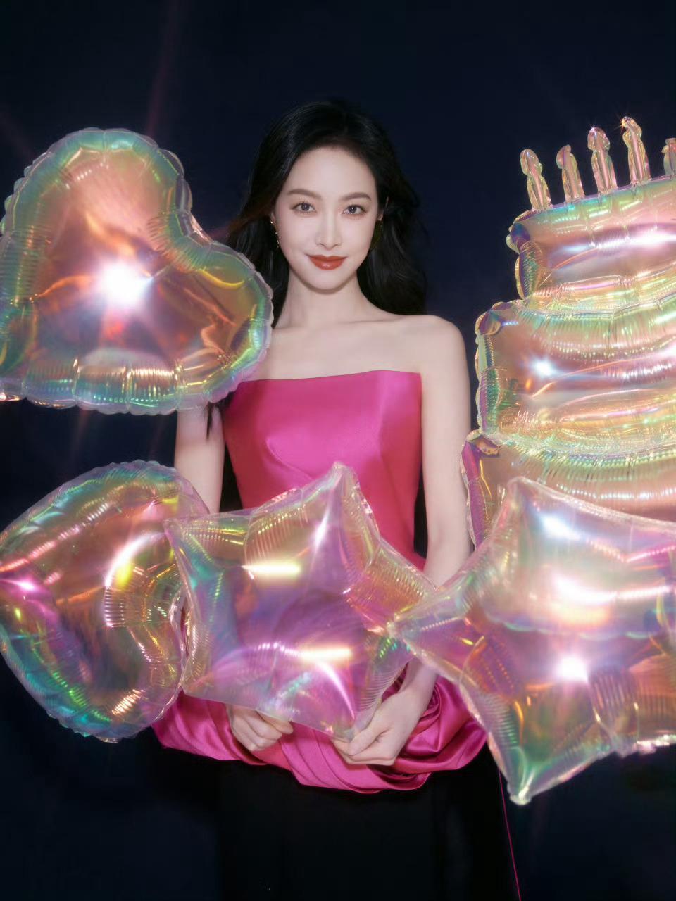 宋茜生日快乐🎂最美的Victoria姐姐[赢牛奶][赢牛奶][赢牛奶]  