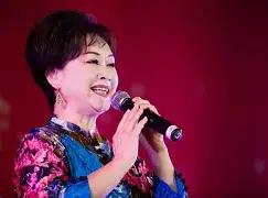 @李谷一入驻头条并给你写了一封信

一纸真挚留言，瞬间将无数人拉回1983年，那