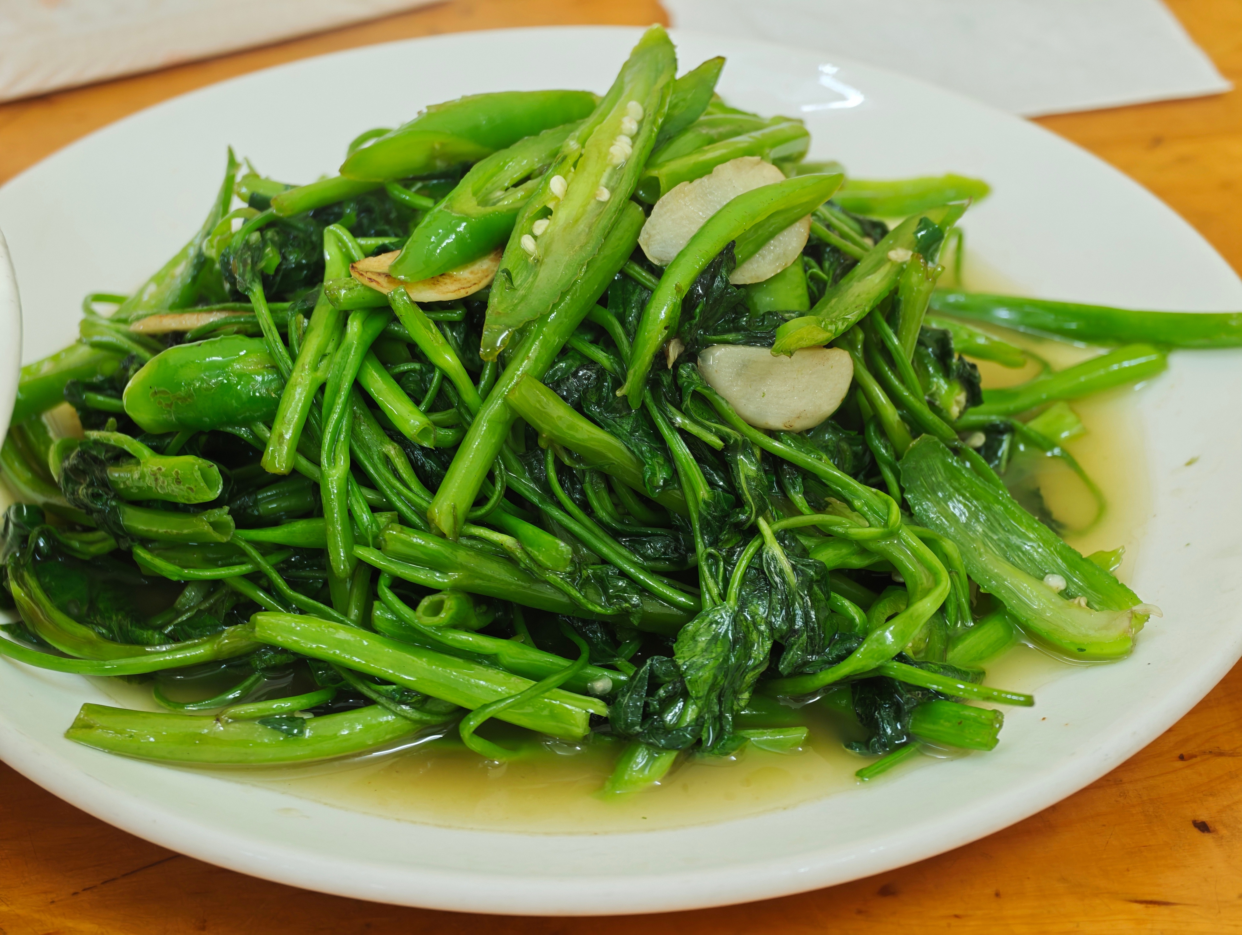 大上午的一口气干了两碗米饭。 泸州·杨氏鳝鱼