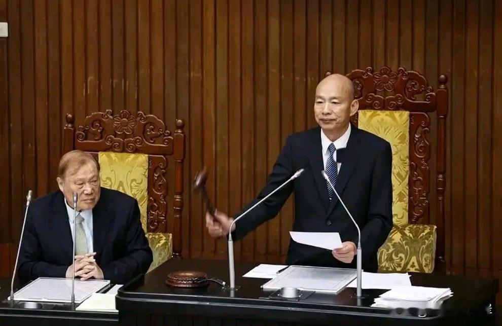 卓荣泰接连不副署，韩国瑜今公开表不满，可怎么就变得轻声细语了

不久前，为了缓和
