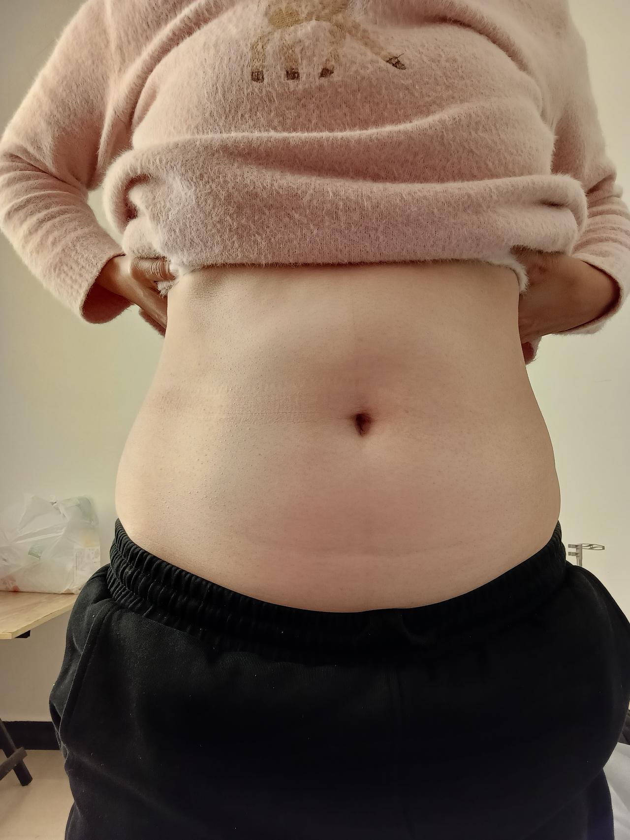 大家帮我看看，我这是像怀孕几个月的了？和老公结婚半年，一直怀不上孩子，但是肚子却