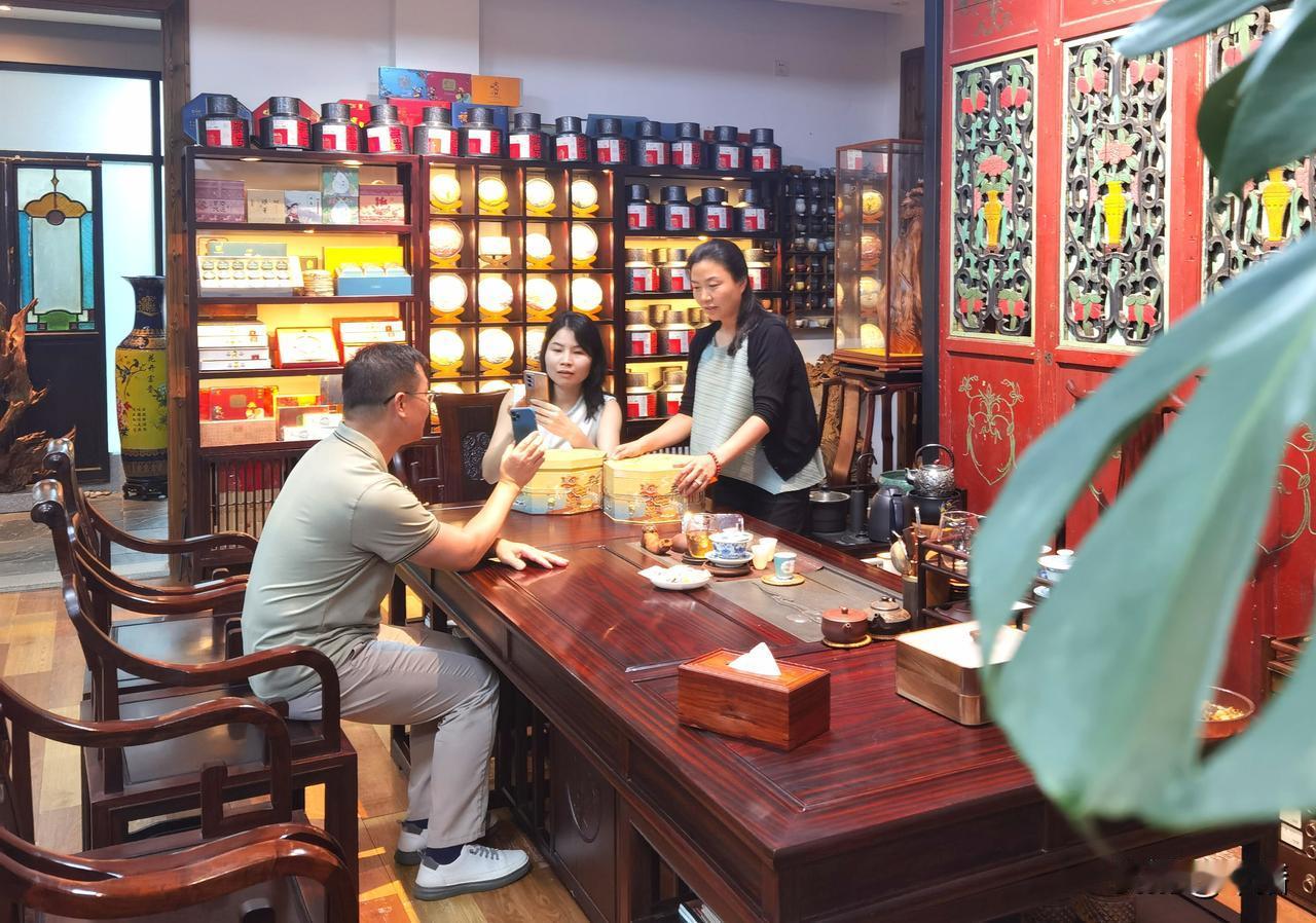 10年前的非诚勿扰，有一位女嘉宾说过这样一句话，她说，你20岁来找我，你可以没房