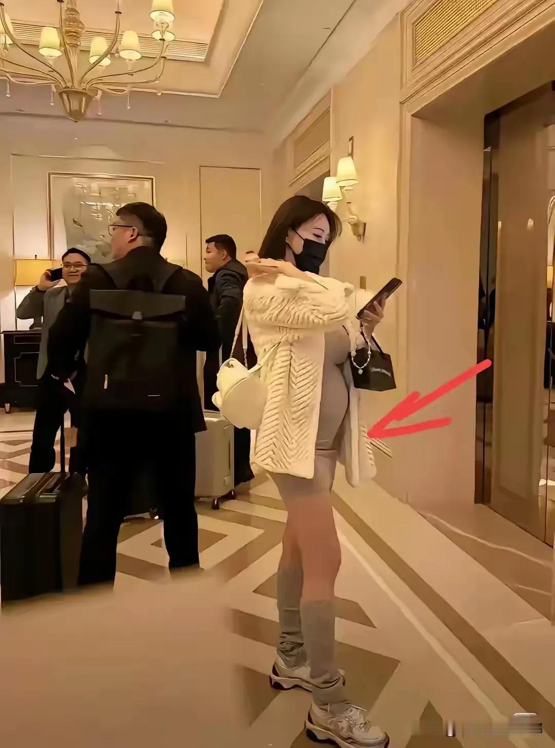 晓明哥遇到了比杨颖还厉害的人[捂脸][大笑]