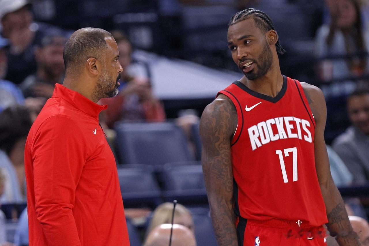 伊森，你糊涂呀！
NBA球员提前续约已经截止，依旧没有等到伊森提前续约的消息。