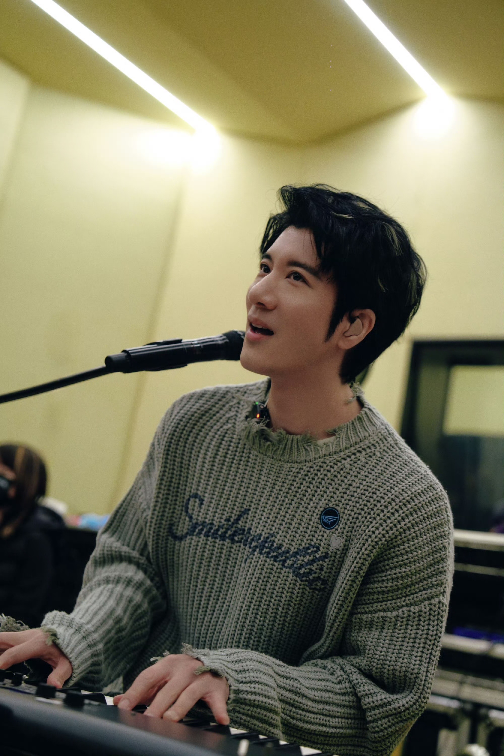 王力宏 一款高需求演唱会 所有的歌都是经典张嘴会唱，王力宏又很会带现场气氛，是连