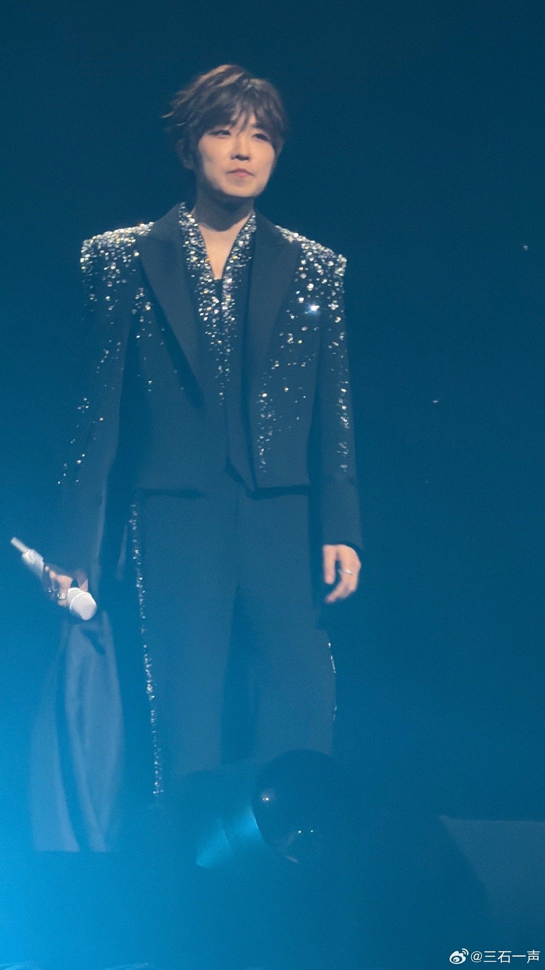 徐良演唱会散场像放学徐良演唱会梦回学生时代 徐良演唱会散场的视频，看得人心里又暖