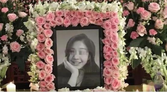 富二代学生奸杀女同学，父母：200万解决，律师：世界上没有真正的强奸。

在那个