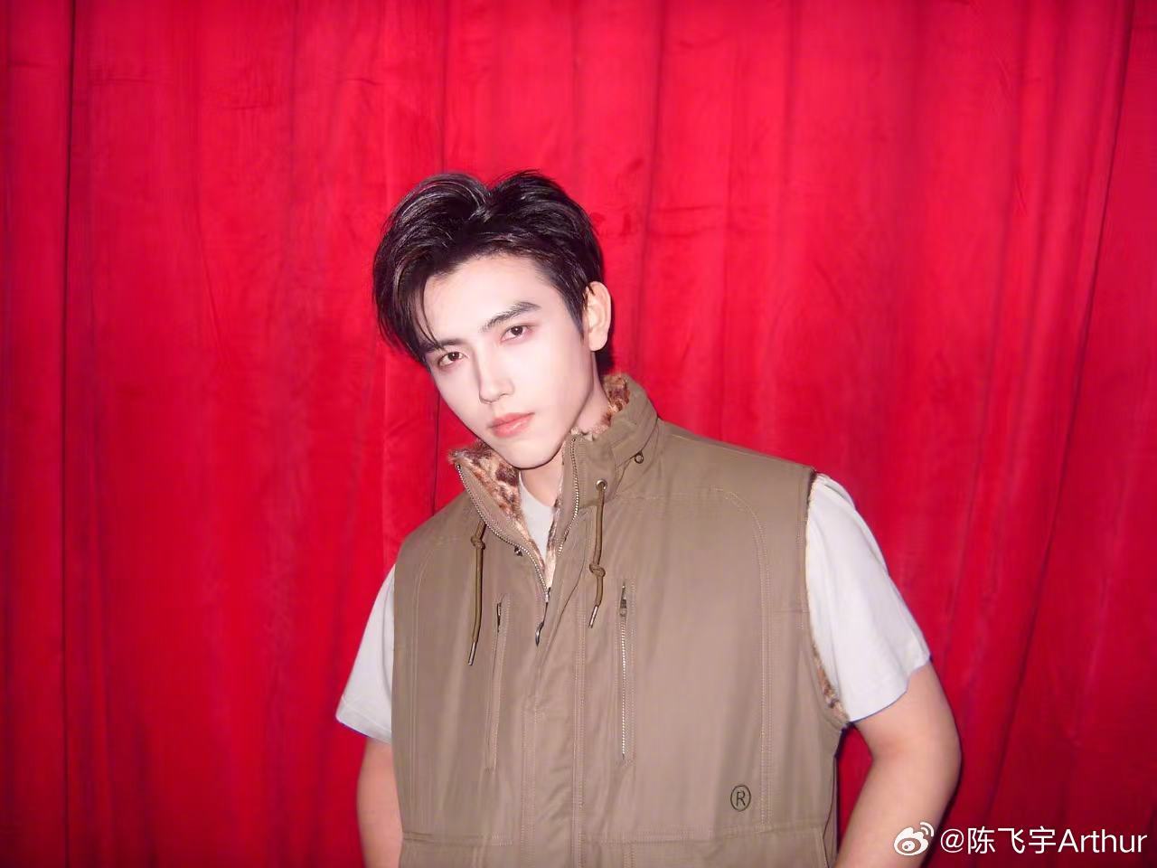 陈飞宇空降 猝不及防的惊喜！陈飞宇突然空降，乖乖和粉丝互动，态度温柔又真诚，还主