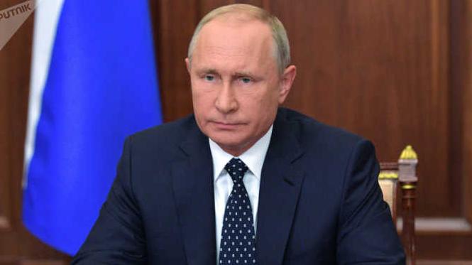 12月2日的克宫灯火通明一整夜，普京亲自出面和特朗普派来的“嫡系团队”，特使威特