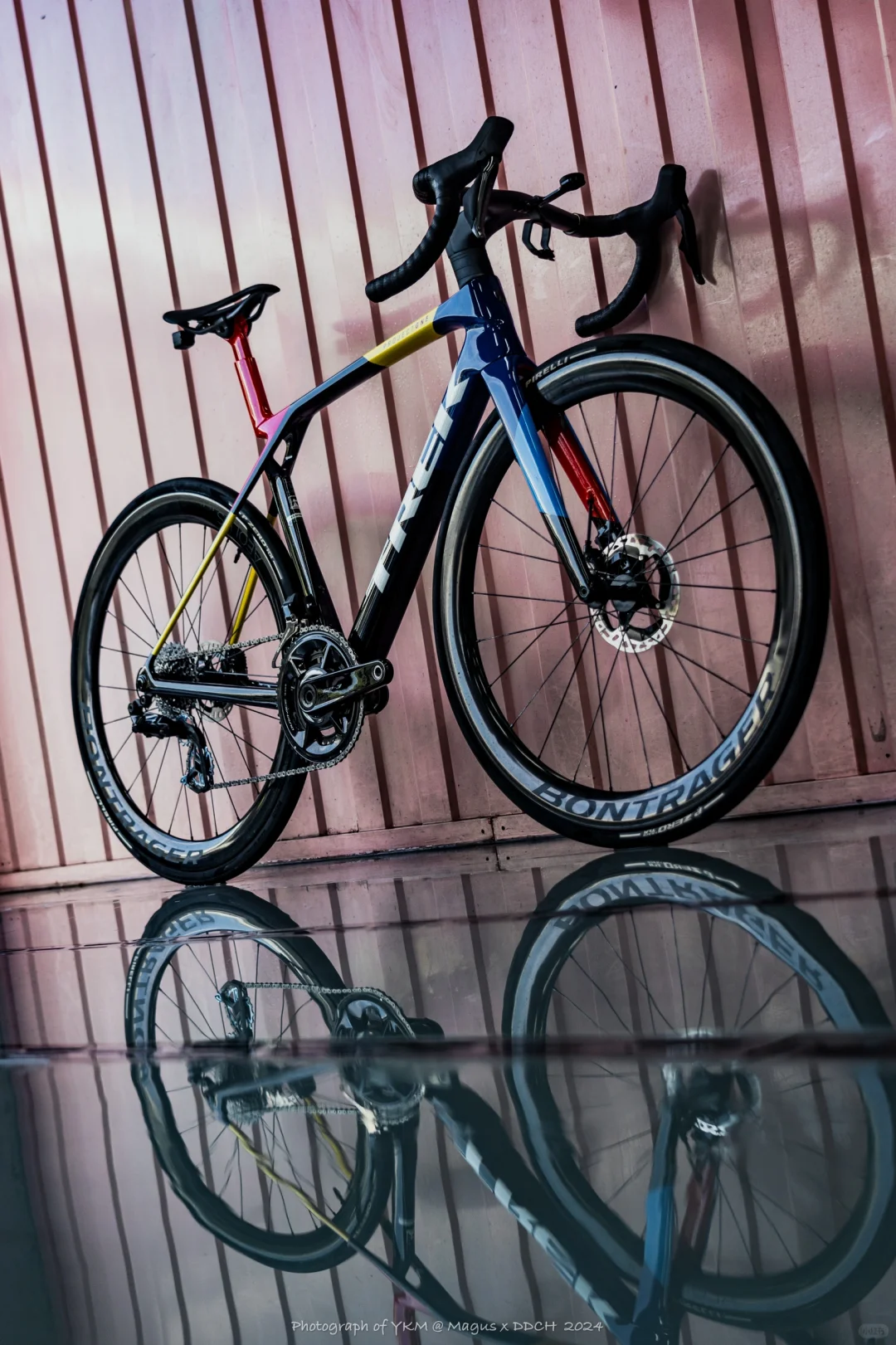 TREK GEN 8 MADONE SLR9