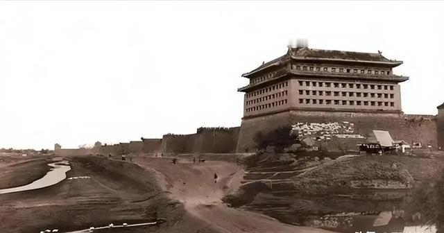 清朝老照片为什么到处都光秃秃的？因为古代木材是建材也是能源，几千年刀耕火种，人口