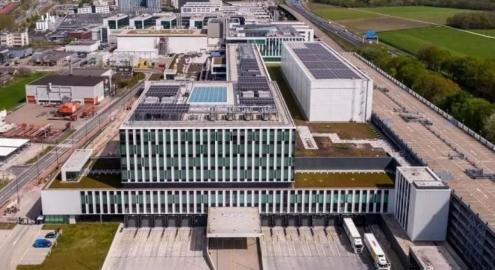 美国 ：绝不允许把使用美国技术的光刻机，卖给中国！中国：绝不允许把使用 中国稀土