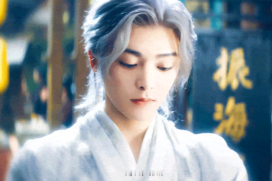 #赵远舟的伞下站了多少人#这样的大妖，怎能不让人心生敬仰呢？每当看到赵远舟撑伞的