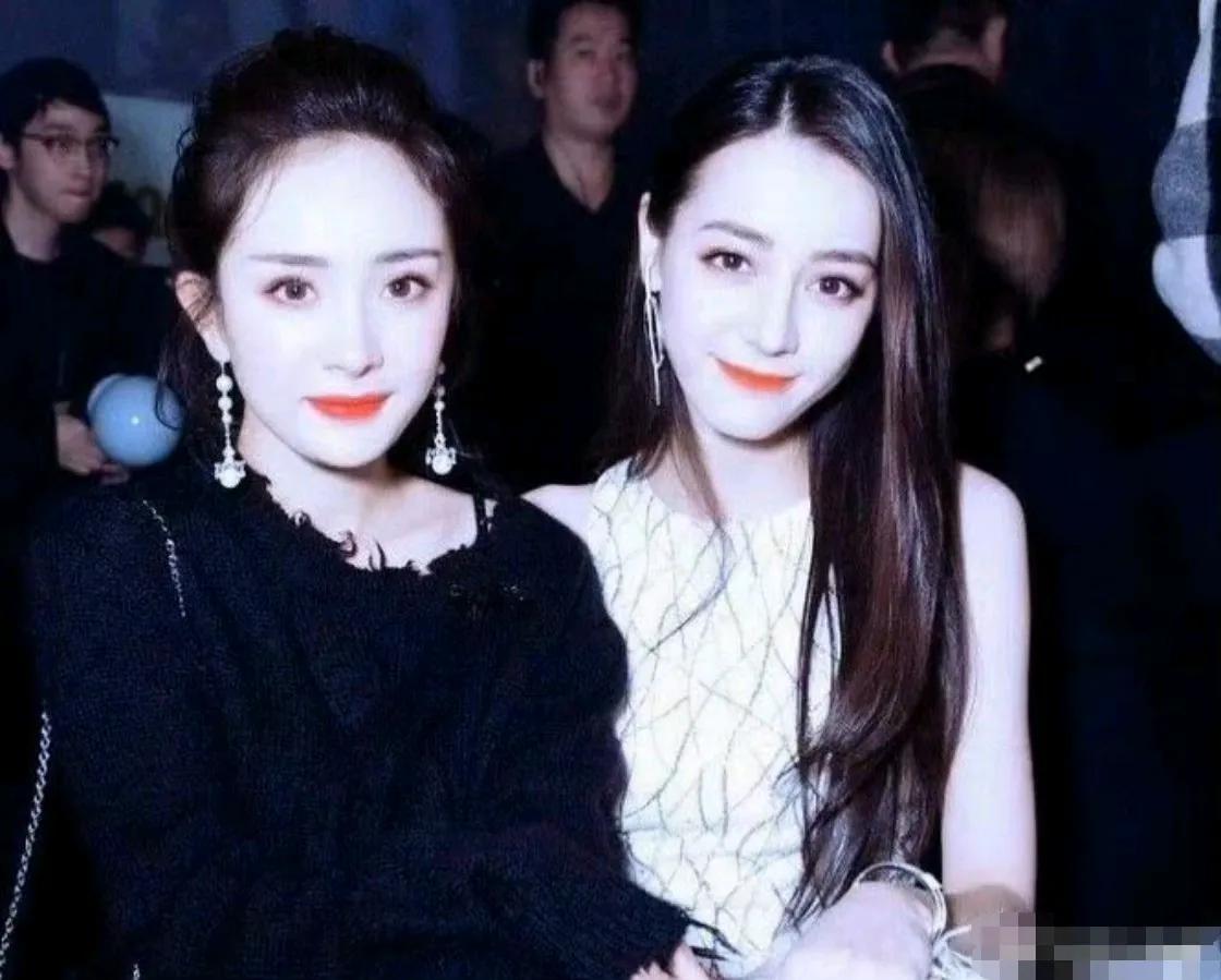杨幂，迪娜热巴，两个白富美。