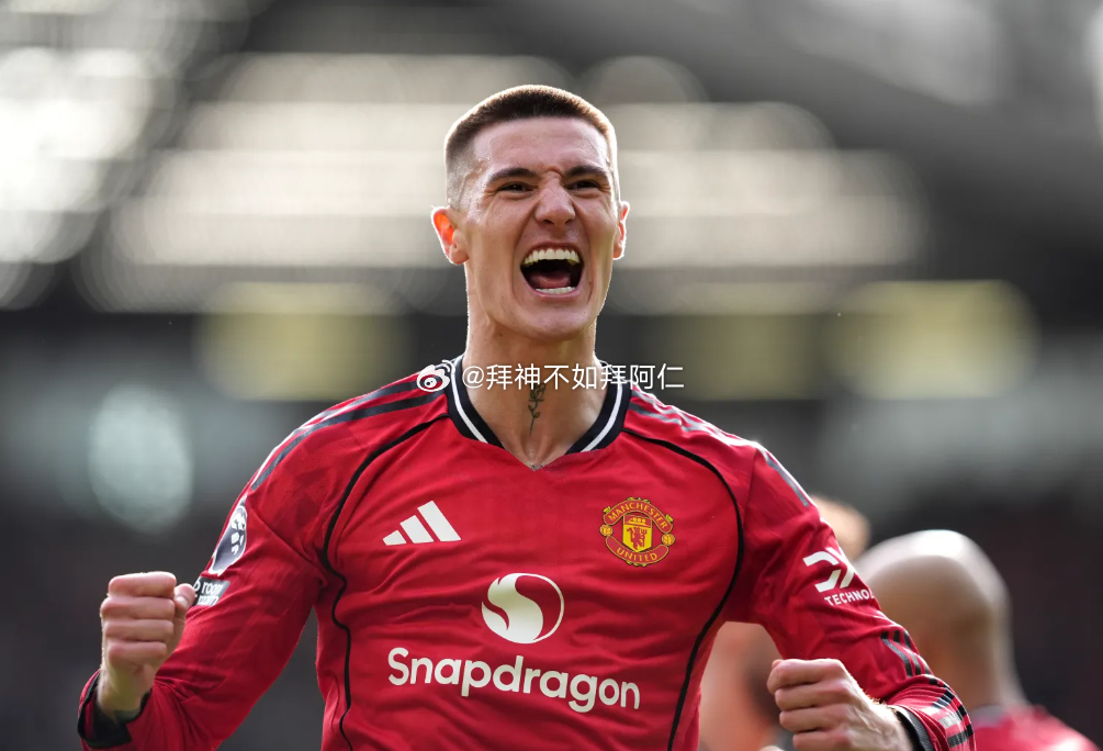 据《太阳报》报道，谢什科在家解决了飞机噪音困扰后，在曼联迎来了状态大爆发。谢什科