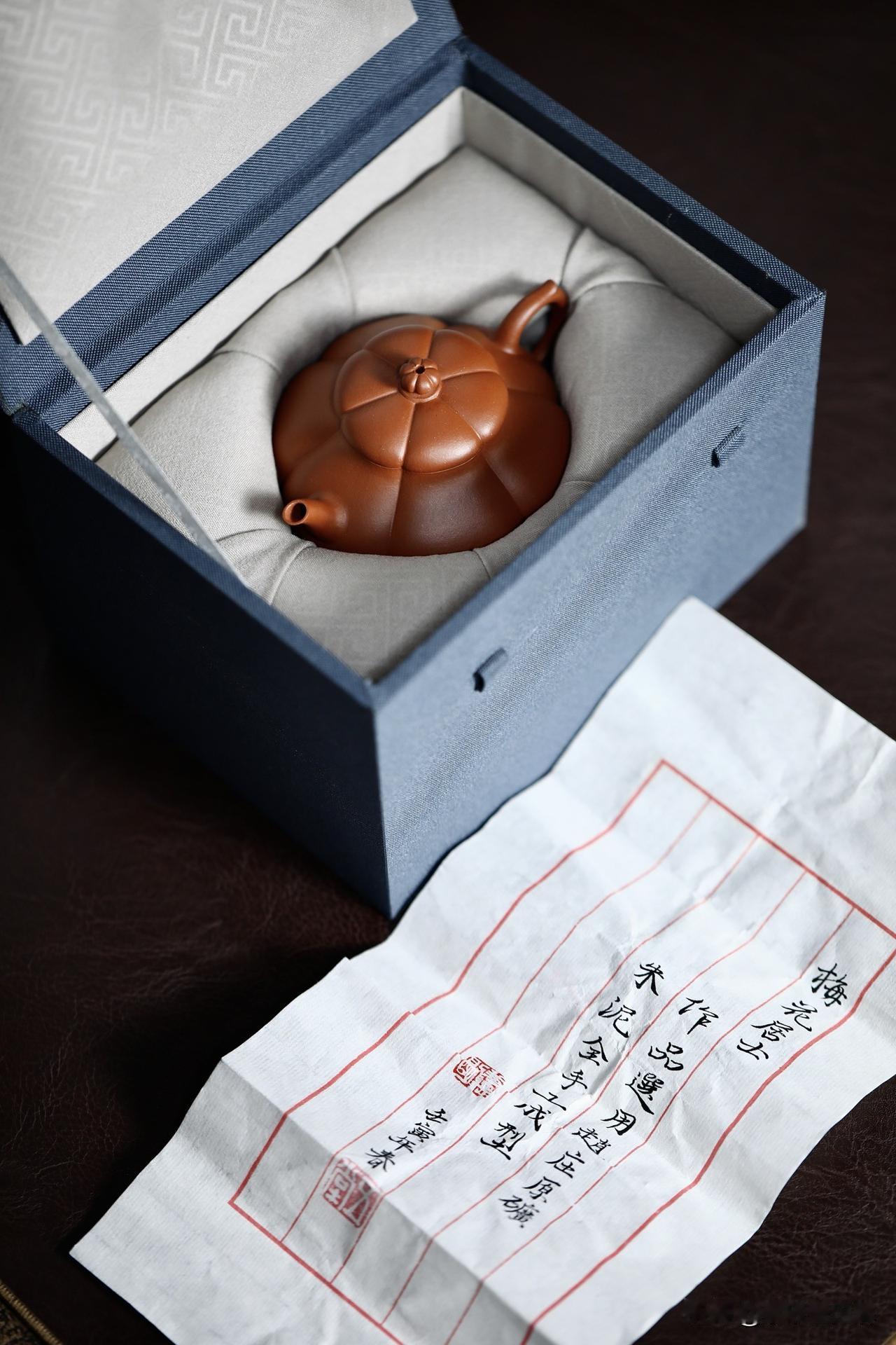 一把难求的赵庄朱泥壶，是我用十年学费换来的顶级审美
总有壶友发私信问我，说赵庄朱