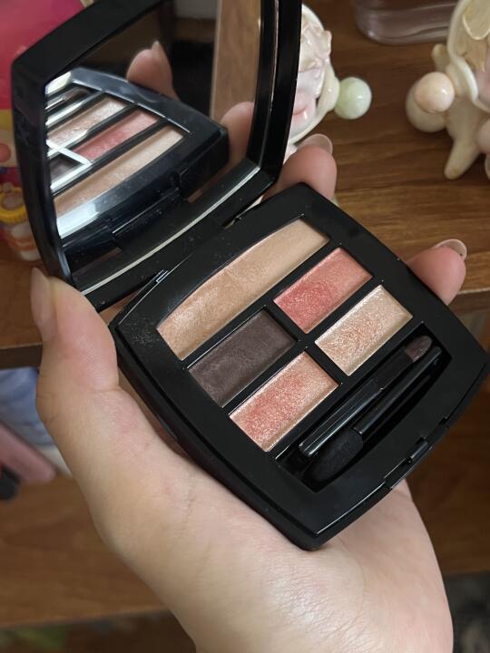 人生中第一个香奈儿眼影盘