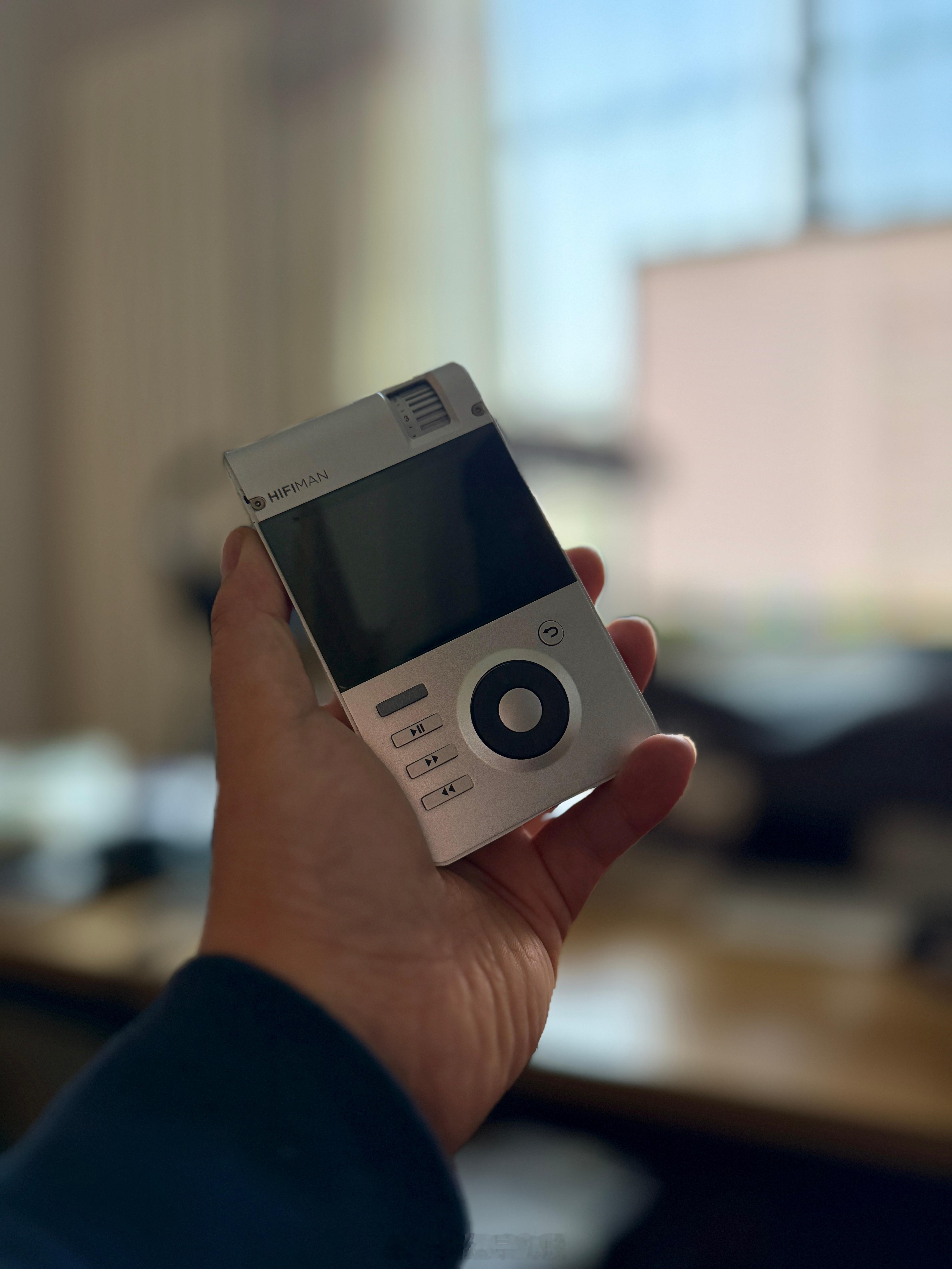 在写一台顶级播放器的评测，翻出了古早味浓郁的它做个对比[doge]耳机发烧友[超