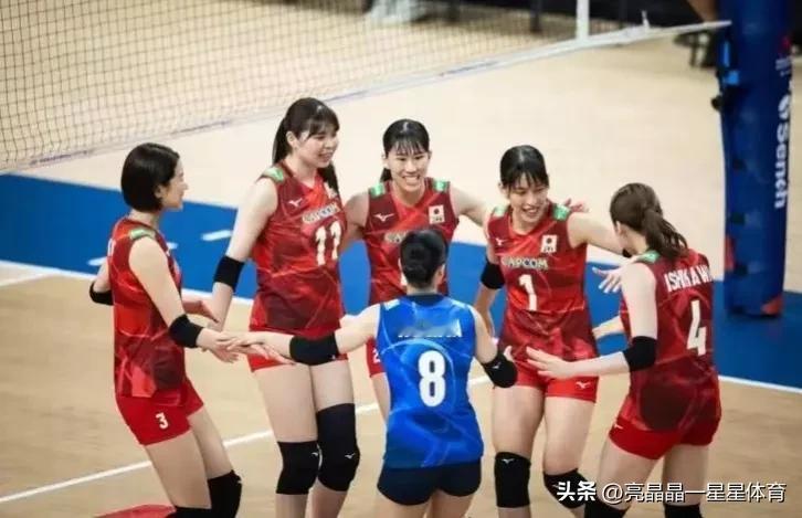 日本女排公布：巴黎奥运会12人参赛大名单

1，今年28岁的主力主攻—古贺纱理那