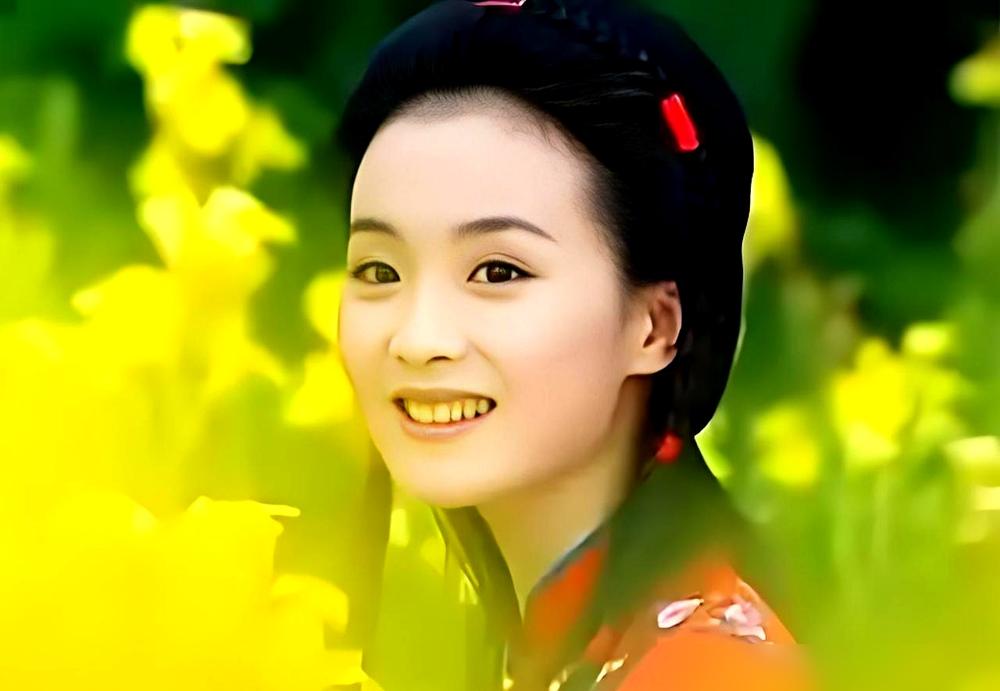 给司令戴了十年绿帽子，雪姨在柴房一声怒吼，直接掀了桌子：我生的四个孩子，没一个是