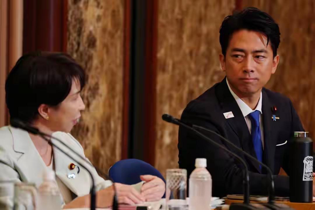 日本国内舆论风向转变，民众要求右翼政府向中国道歉，高市早苗政策与民意的割裂释放特