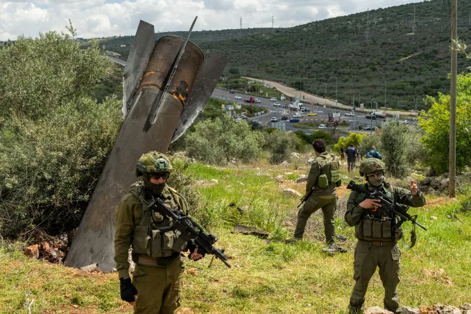 伊朗800公斤弹头砸向美军基地 据美国媒体CNN报道，据三位熟悉情报的消息人士透