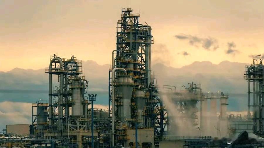 在美国对卢克石油和俄罗斯石油公司实施制裁的情况下，印度削减了俄罗斯石油进口量 