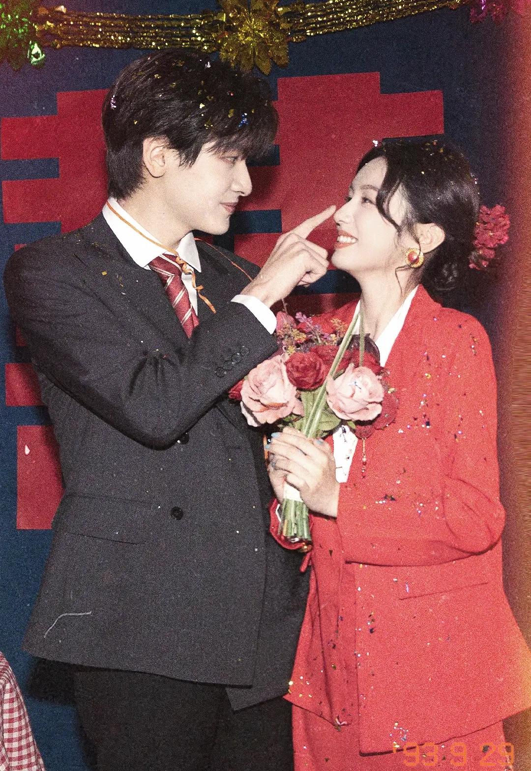 夫妻之间要立下的十条规矩：

1、衣服——别在孩子面前换；
2、钱——别在孩子面