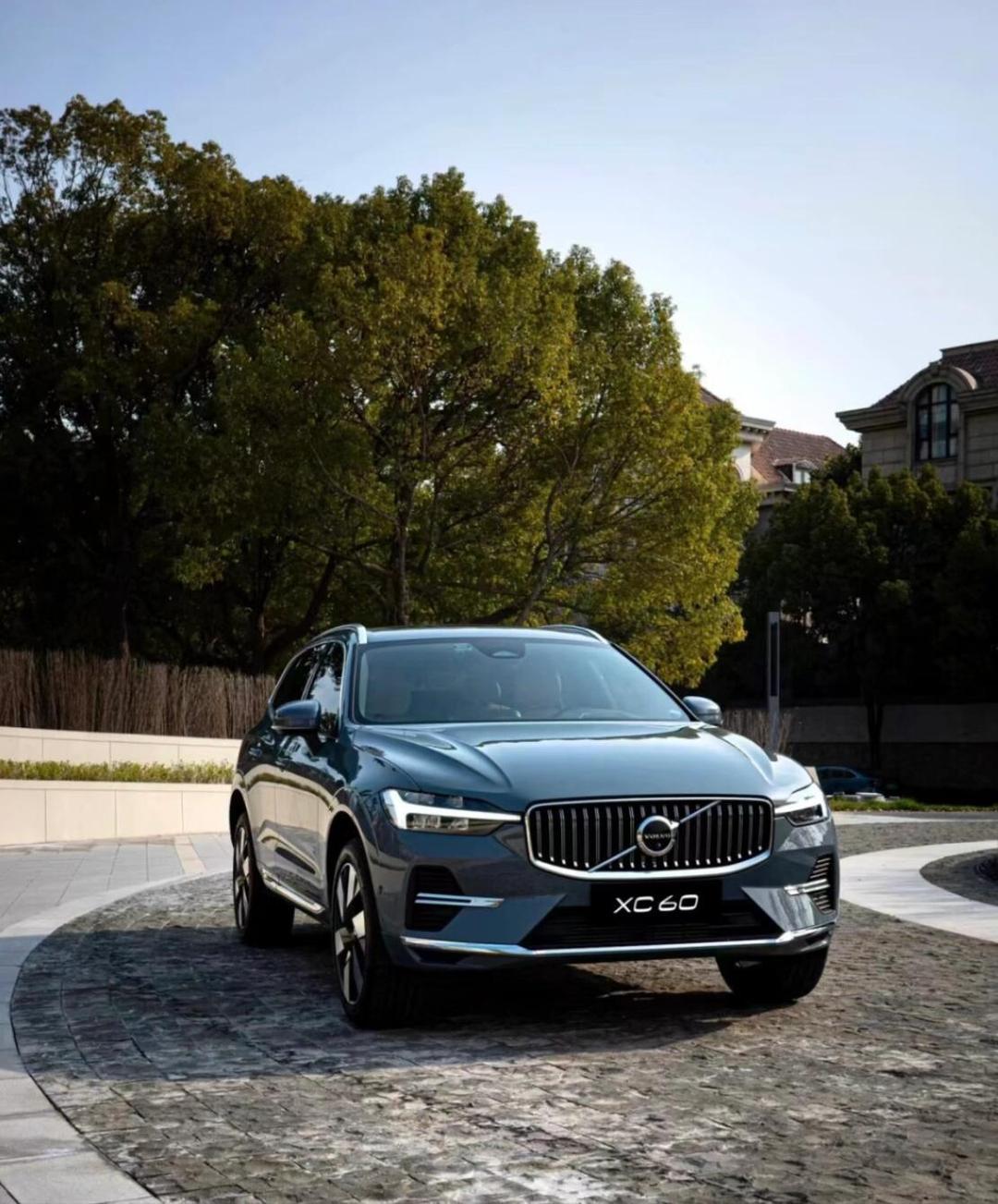 沃尔沃在汽车安全领域堪称神一般的存在，1959年工程师尼尔斯·博林发明了三点式安