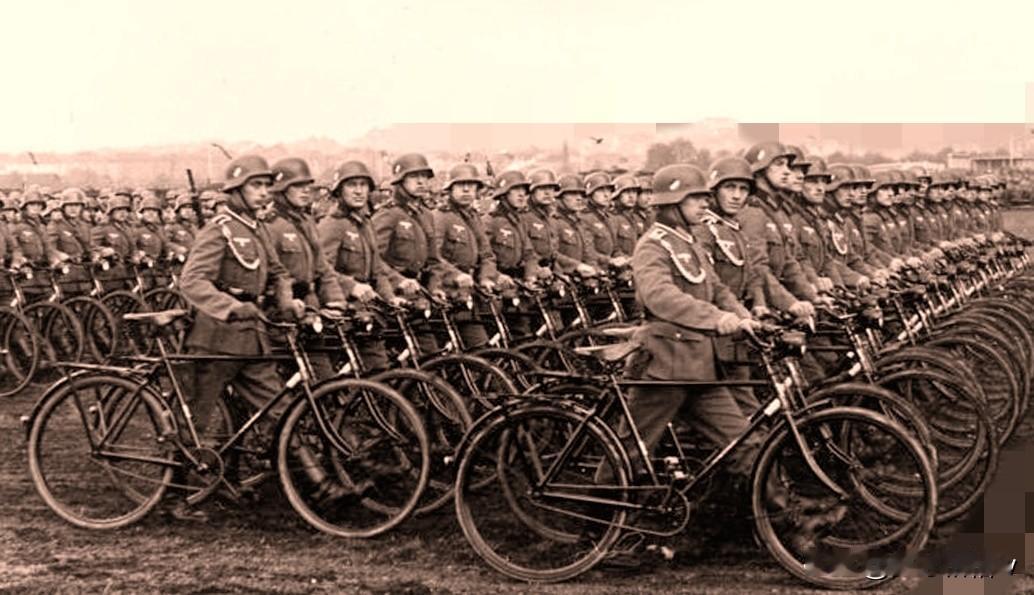 第二次世界大战时期德三部署在东线的自行车部队不多，当时德三活动在东线的自行车部队