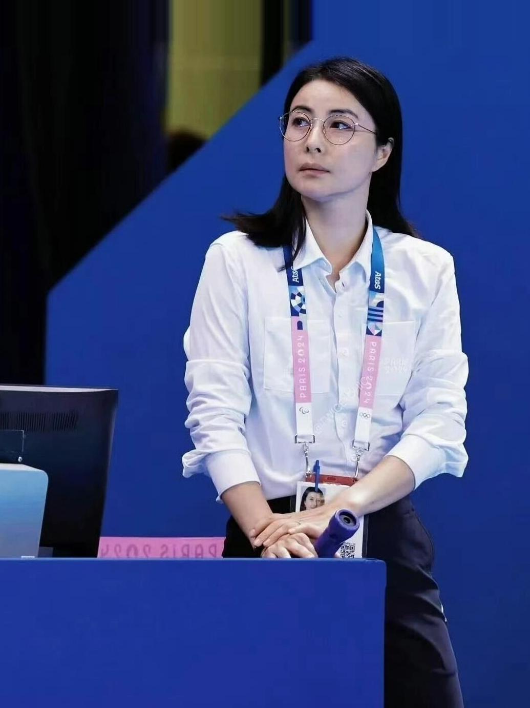 郭晶晶：独立女性最自由的模样
 
郭晶晶活成了无数女生向往的模样，清醒、独立又从