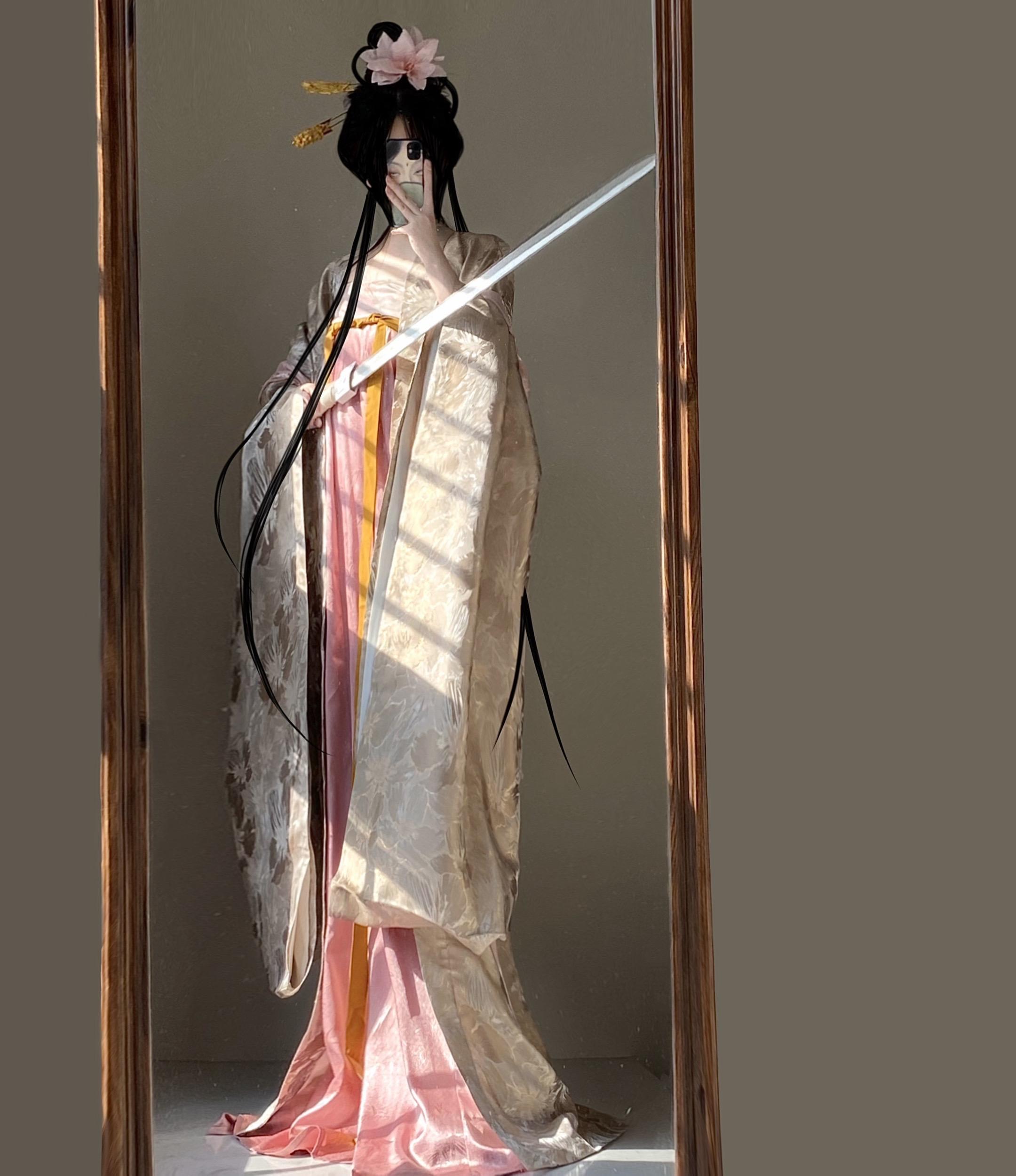 “这天下可不止是男人的天下。”