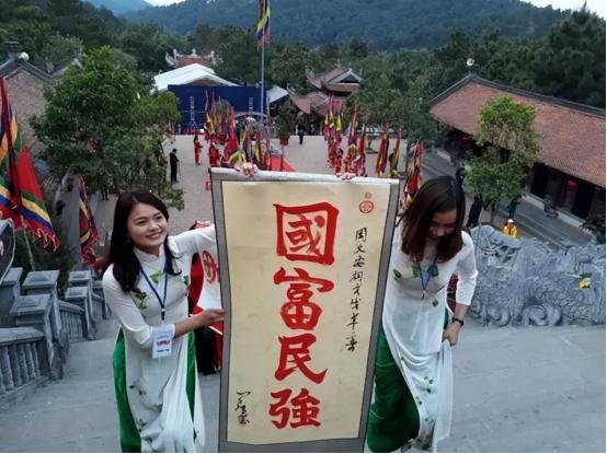 咱中国当年勒紧裤腰带养了个白眼狼——援助越南200亿，换来700次边境挑衅和30